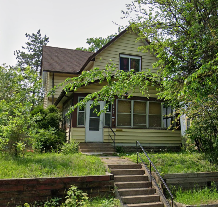 2647 Fremont Ave N
