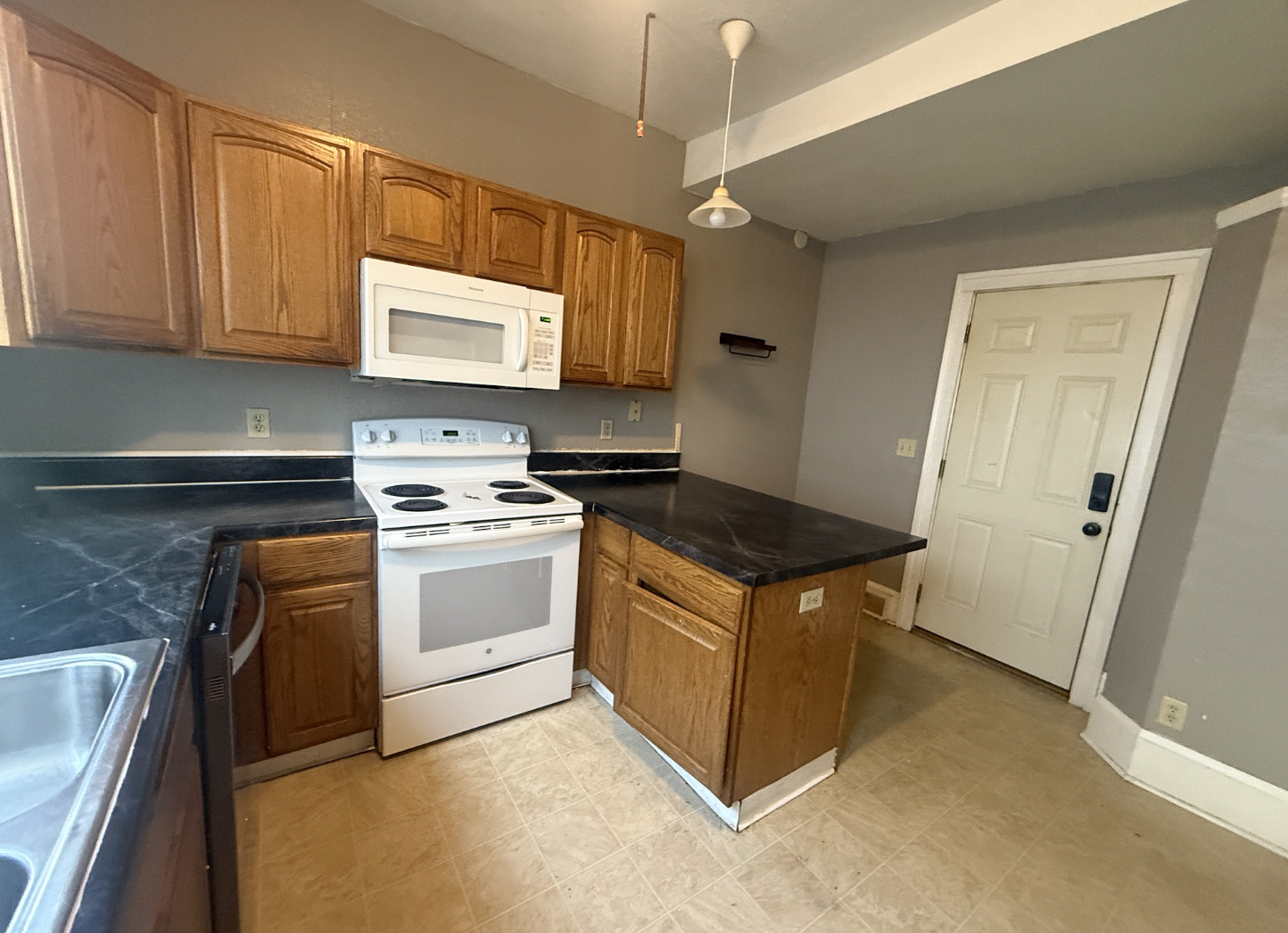1040 Jessie St - 1