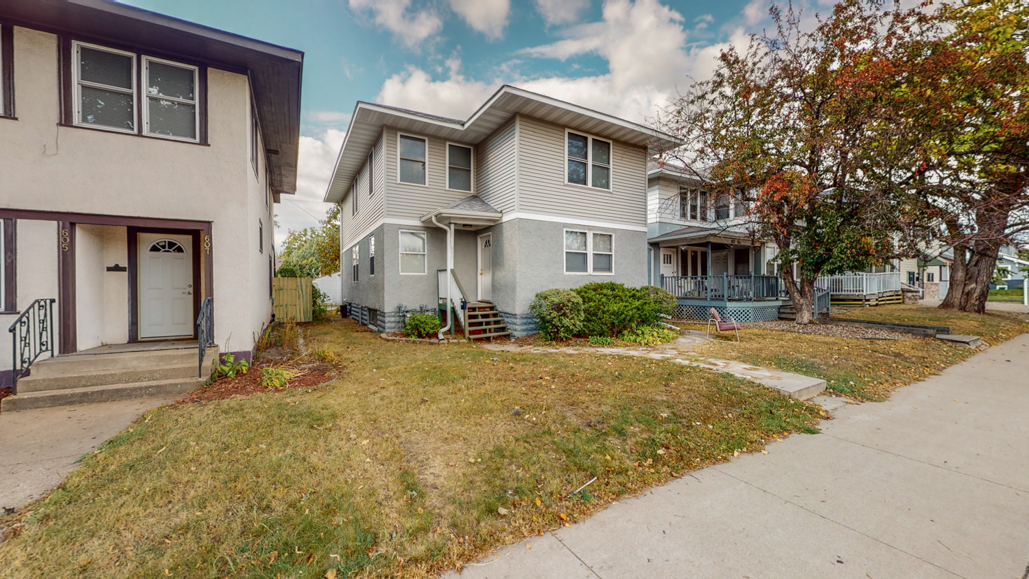 609 Snelling Avenue North - 611