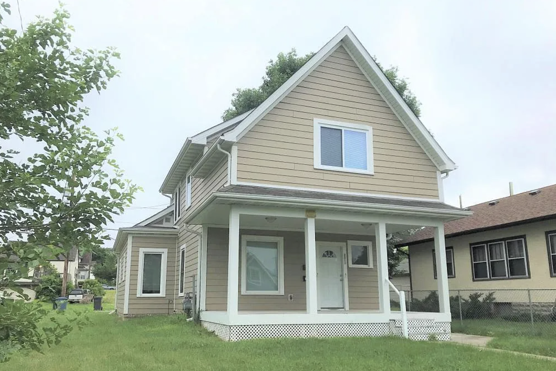 2211 Queen Avenue N - 1