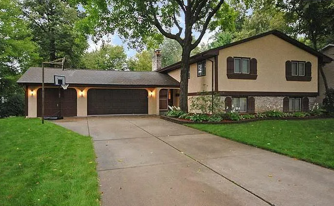 7268 Sunnyslope Drive